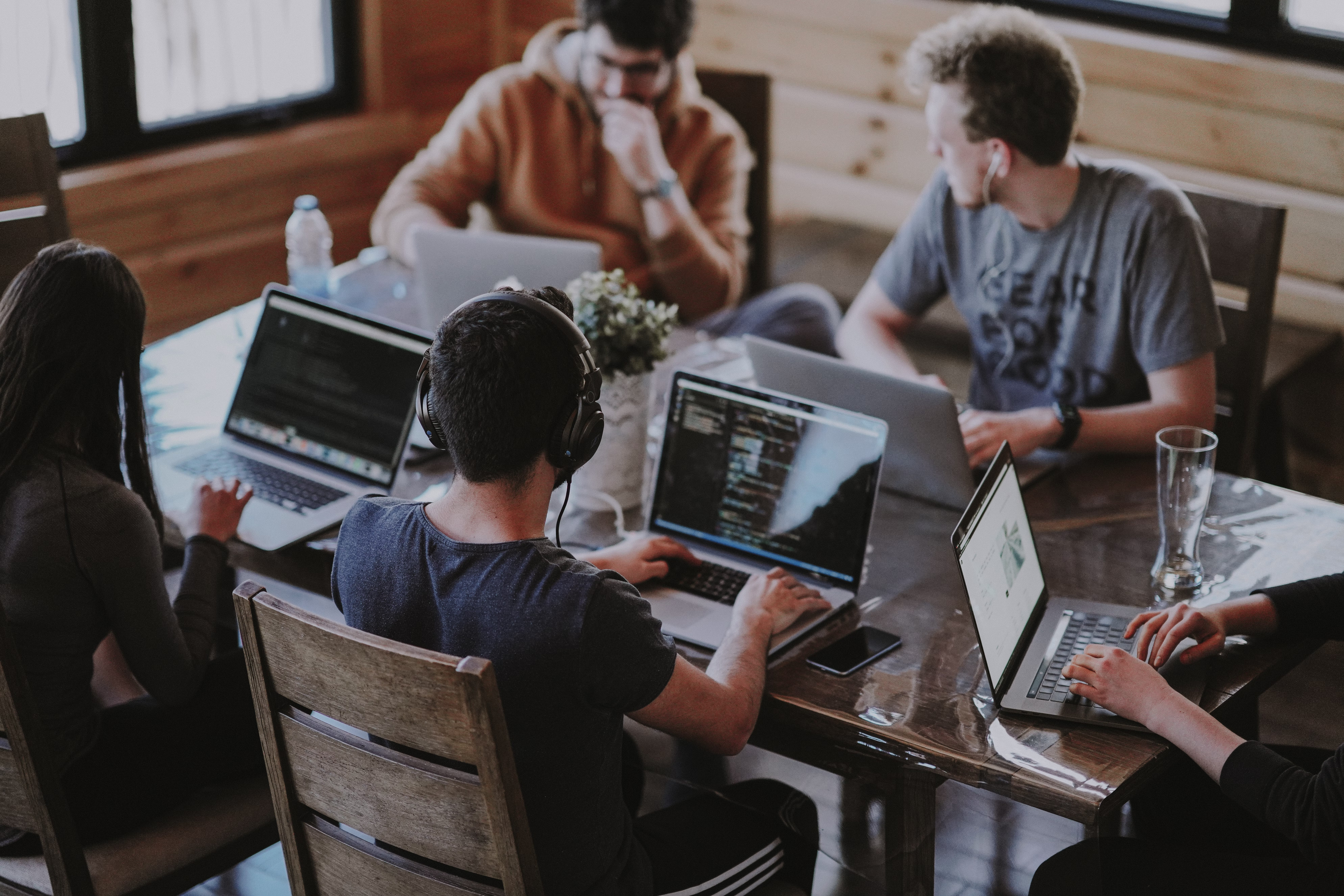 Conexão tecnologia, inovação e educação estratégica